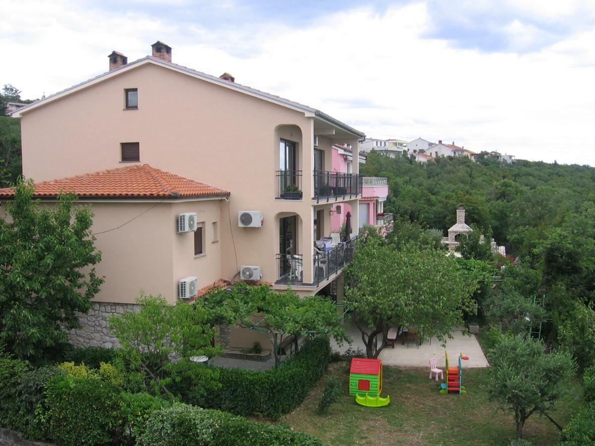 Apartman Valentic Apartment Ядраново Екстериор снимка