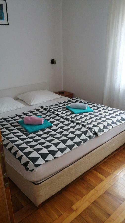 Apartman Valentic Apartment Ядраново Екстериор снимка